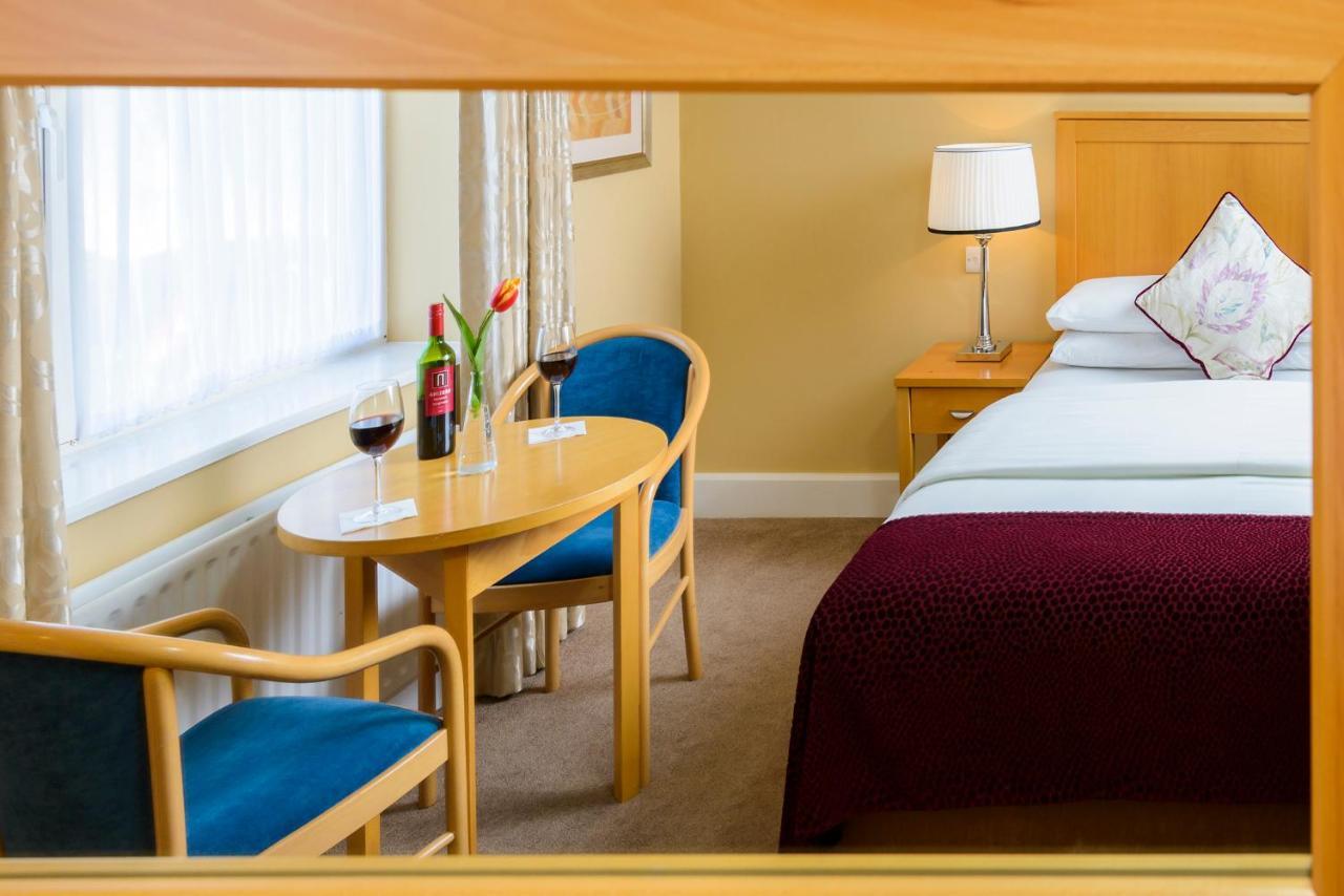 Dingle Bay Hotel Экстерьер фото